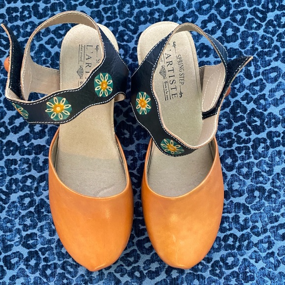 Fun colorful shoes!! - Picture 2 of 4